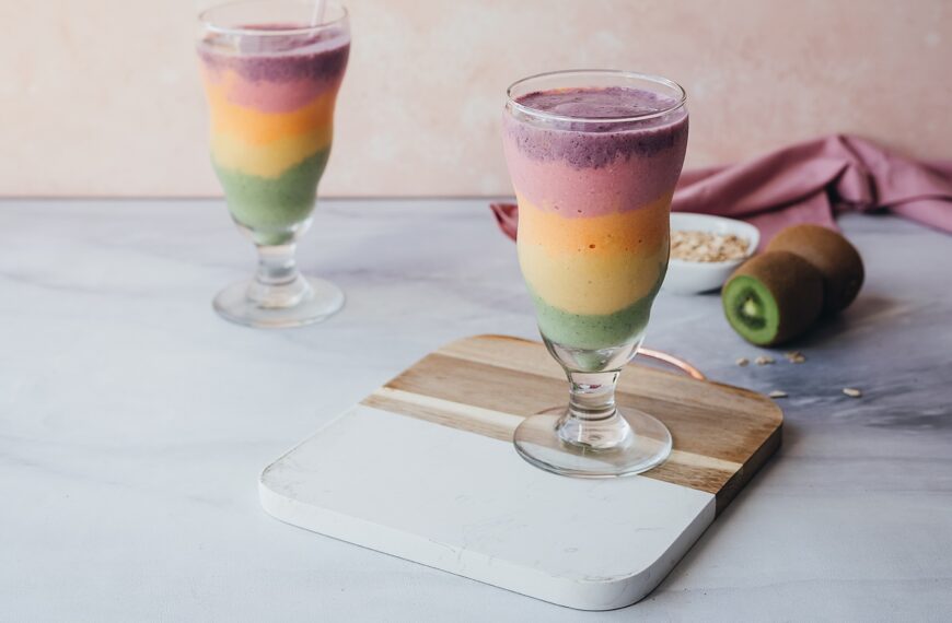 Smoothie Arcoiris de Avena y Frutas