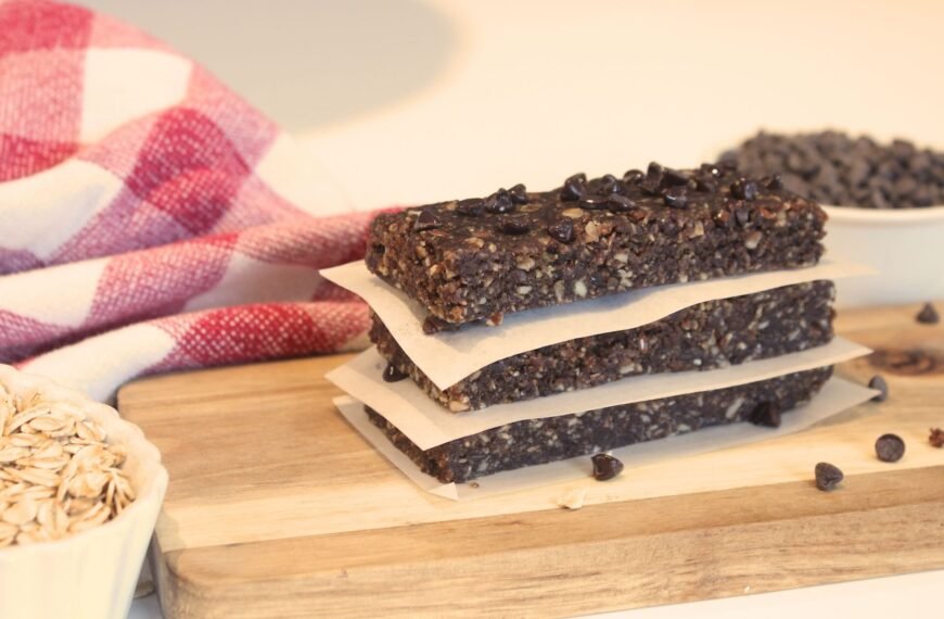 Barritas de granola con doble chocolate y mantequilla de cacahuete